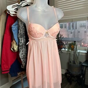 Elegant Pink Lace Chemise
